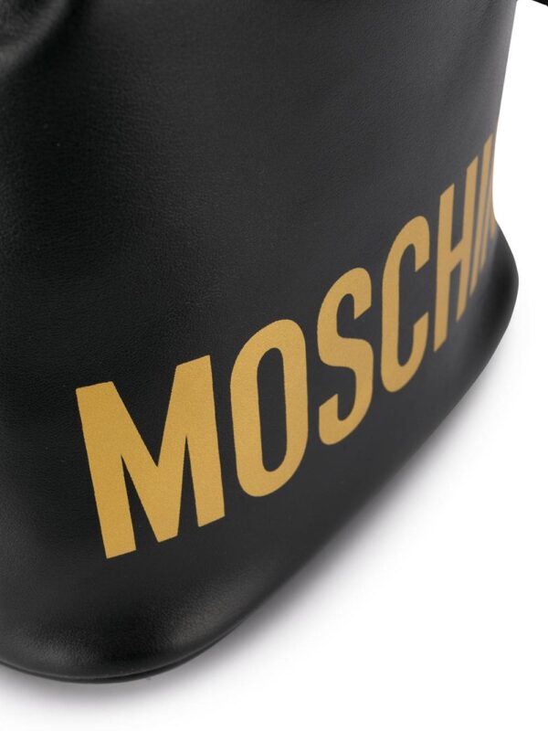 Moschino logo-print bucket bag - Image 4