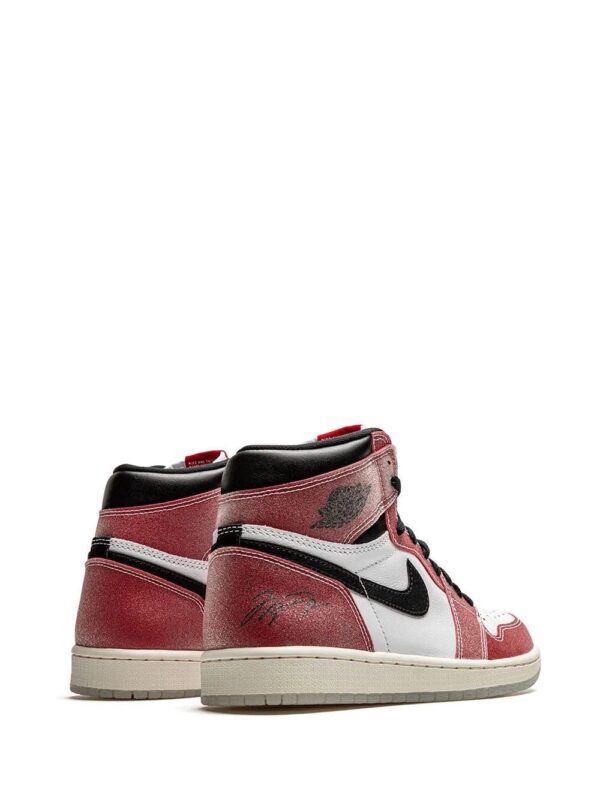 Jordan  Air Jordan 1 Retro High OG "Trophy Room - Chicago" sneakers - Image 3