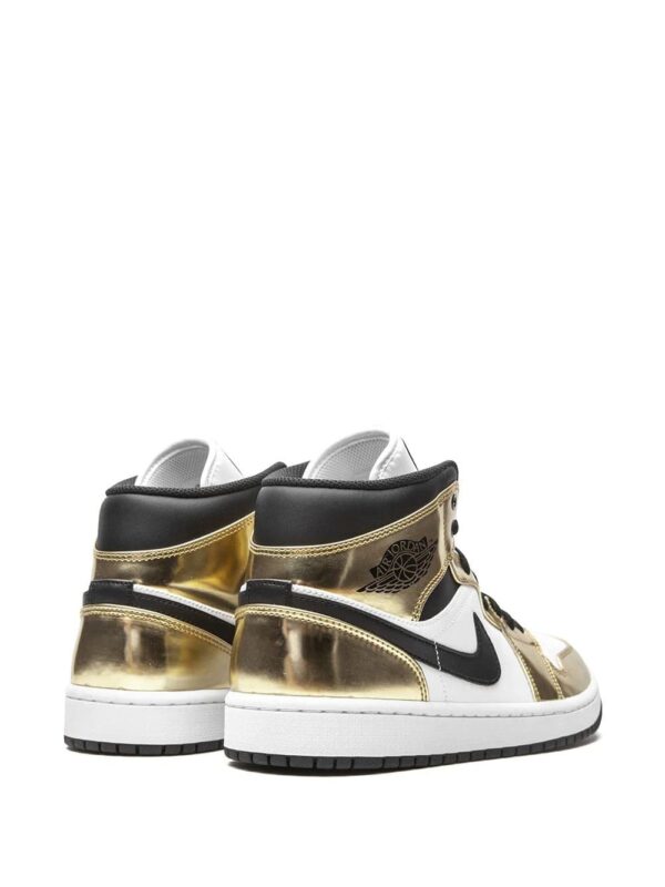 Jordan  Air Jordan 1 Mid SE "Metallic Gold" sneakers. - Image 3