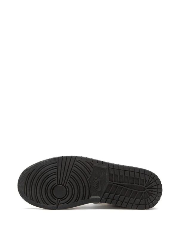 Jordan  Air Jordan 1 Mid SE "Metallic Gold" sneakers. - Image 4