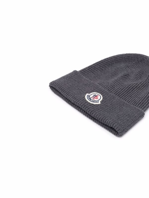 Moncler logo-patch knitted beanie hat - Image 2