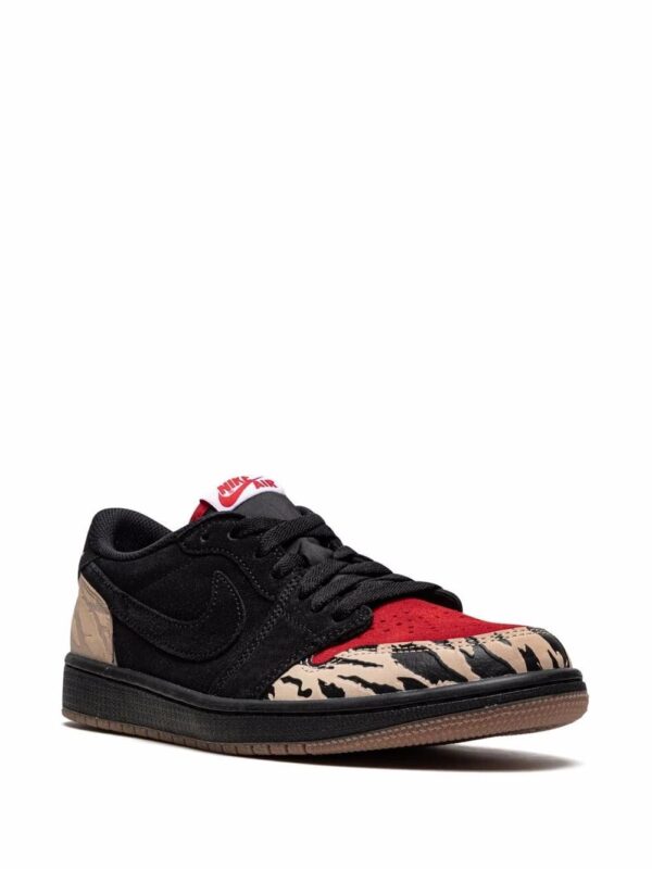 Jordan  x Solefly Air Jordan 1 Low SP "Carnivore" sneakers - Image 2