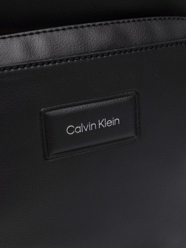 Calvin Klein logo-patch zip-up backpack - Image 4