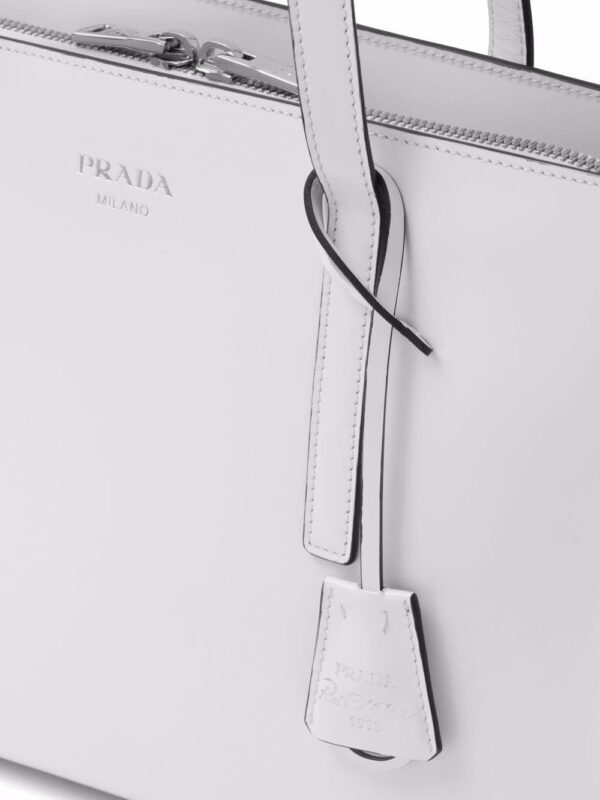 Prada large Re-Edition 1995 leather handbag - Image 5