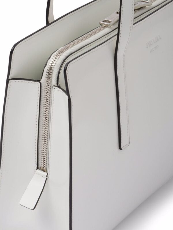 Prada large Re-Edition 1995 leather handbag - Image 4