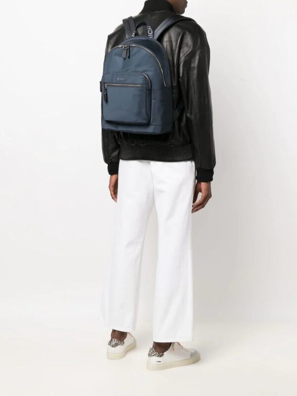 Micheal kors logo-embossed zipped backpack - Image 2