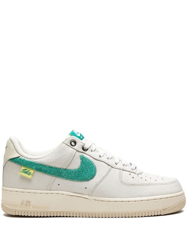 Nike  Air Force 1 '07 LV8 sneakers