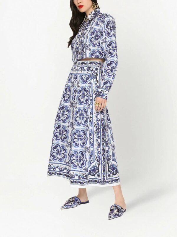 Dolce & Gabbana  Majolica-print cropped shirt - Image 3