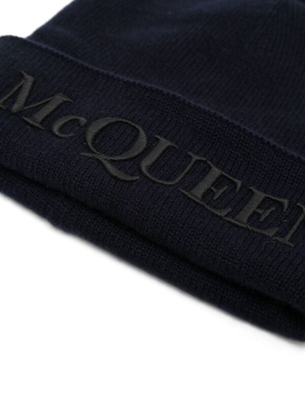 Alexander McQueen logo-print cashmere beanie - Image 2