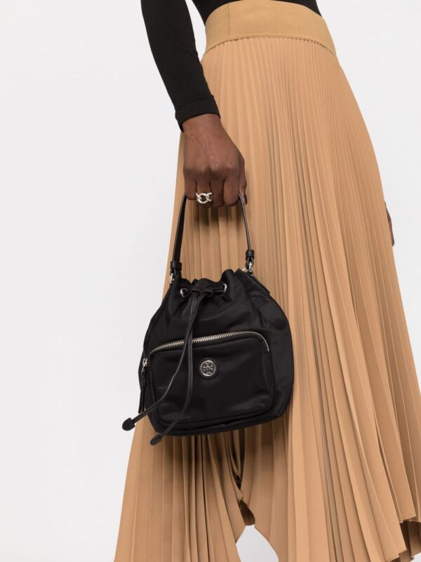 Tory Burch logo-plaque bucket bag - Image 3