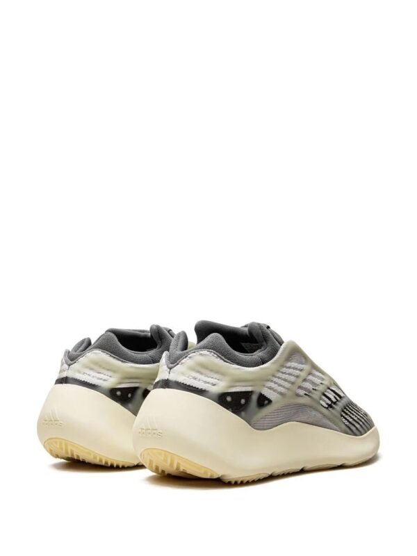 adidas Yeezy  YEEZY 700 V3 "Fade Salt" sneakers - Image 3