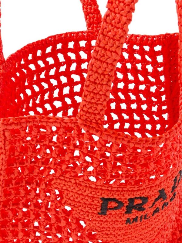 Prada triangle-logo crochet raffia tote bag - Image 5