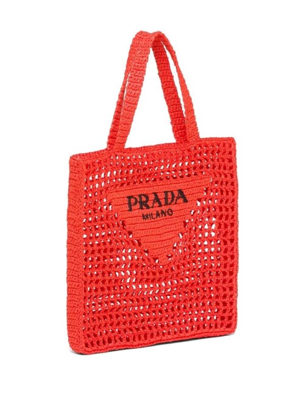 Prada triangle-logo crochet raffia tote bag - Image 4