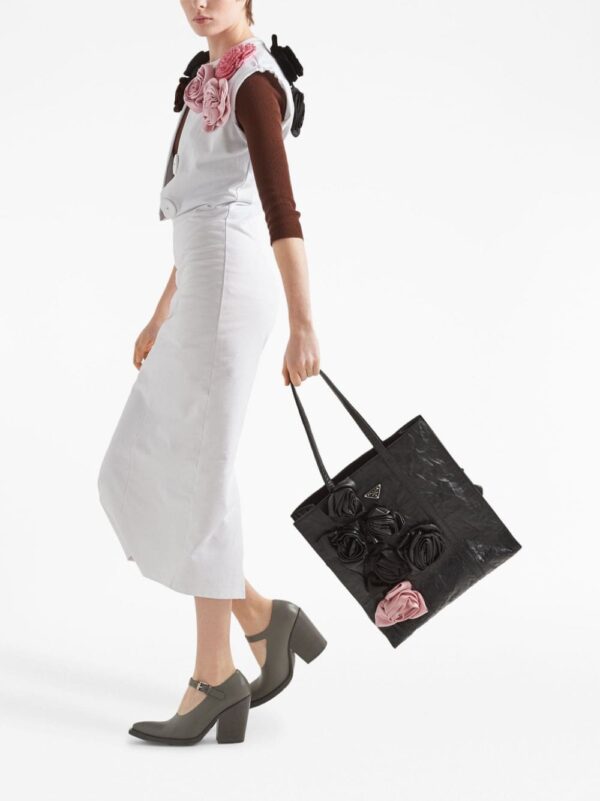 Prada floral appliqué tote bag - Image 2