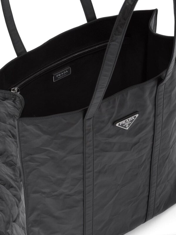 Prada medium crinkled tote bag - Image 5