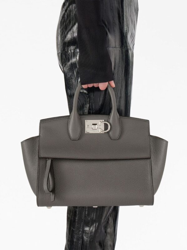 Ferragamo Studio logo-plaque tote bag - Image 2