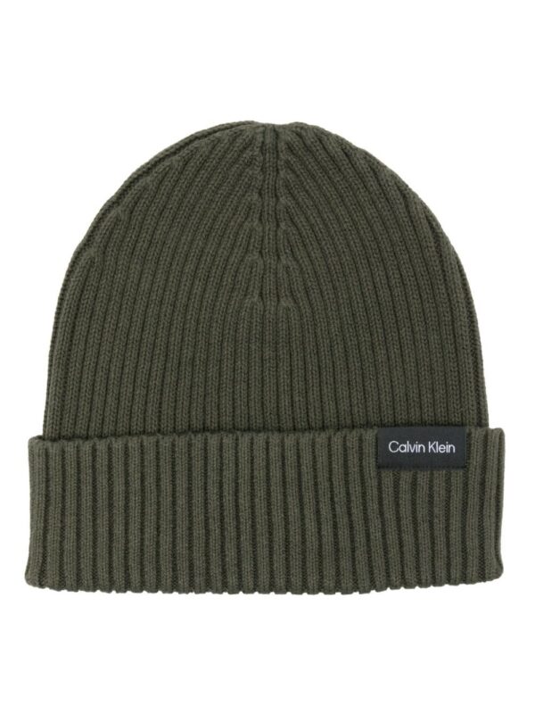 Calvin Klein logo-patch ribbed beanie