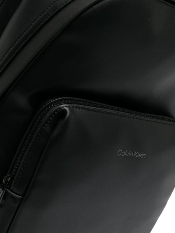 Calvin Klein logo-print zipped backpack - Image 3