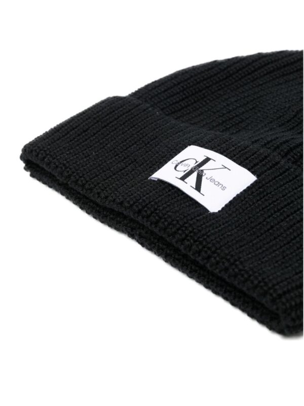Calvin Klein Jeans logo-patch beanie hat - Image 2