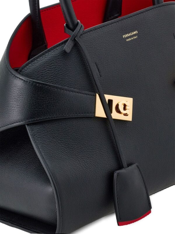 Ferragamo small Hug leather tote bag - Image 5