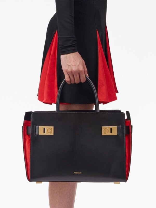 Ferragamo large Gancini-buckle leather tote bag - Image 2
