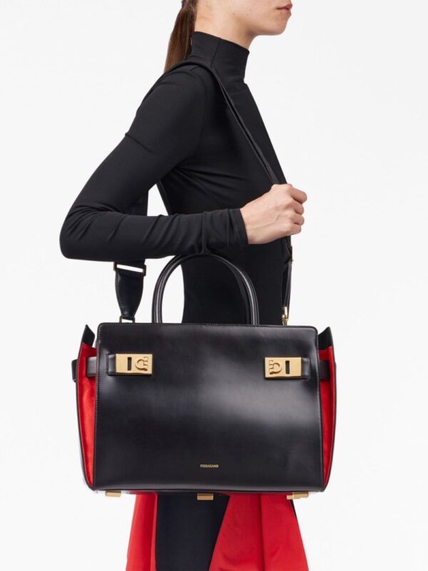 Ferragamo large Gancini-buckle leather tote bag - Image 3
