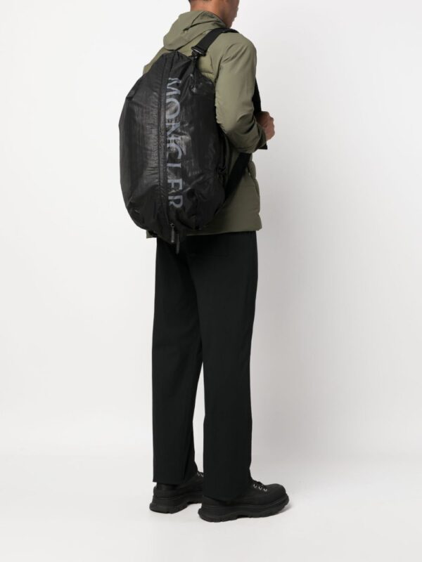 Moncler logo-print zipped backpack - Image 2