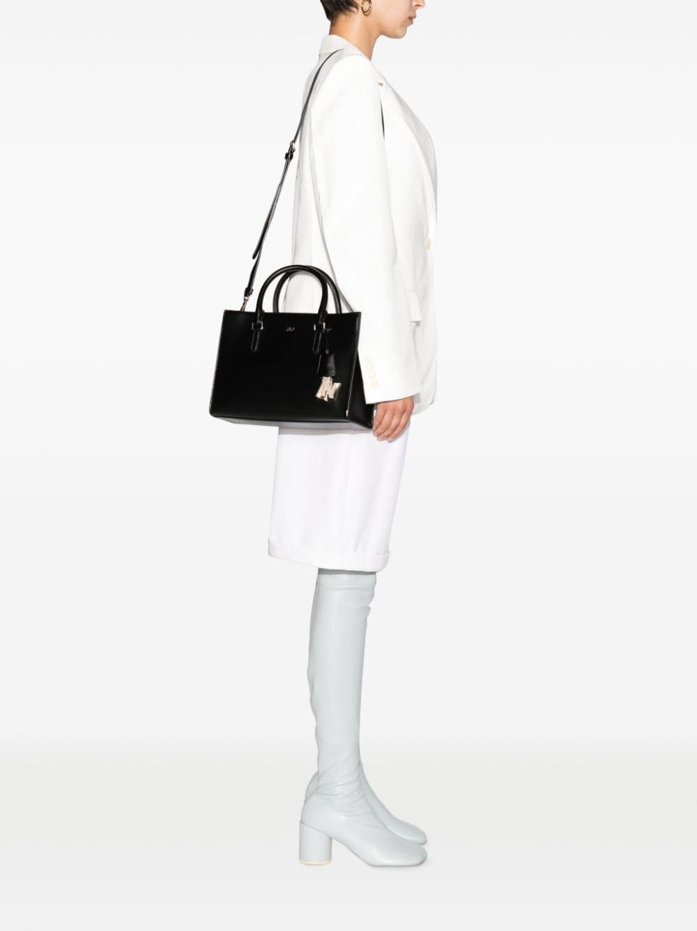 DKNY logo-pendant leather tote bag - Image 2