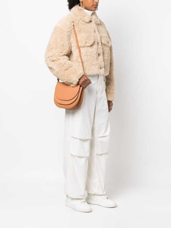 DKNY logo-lettering leather crossbody bag - Image 2
