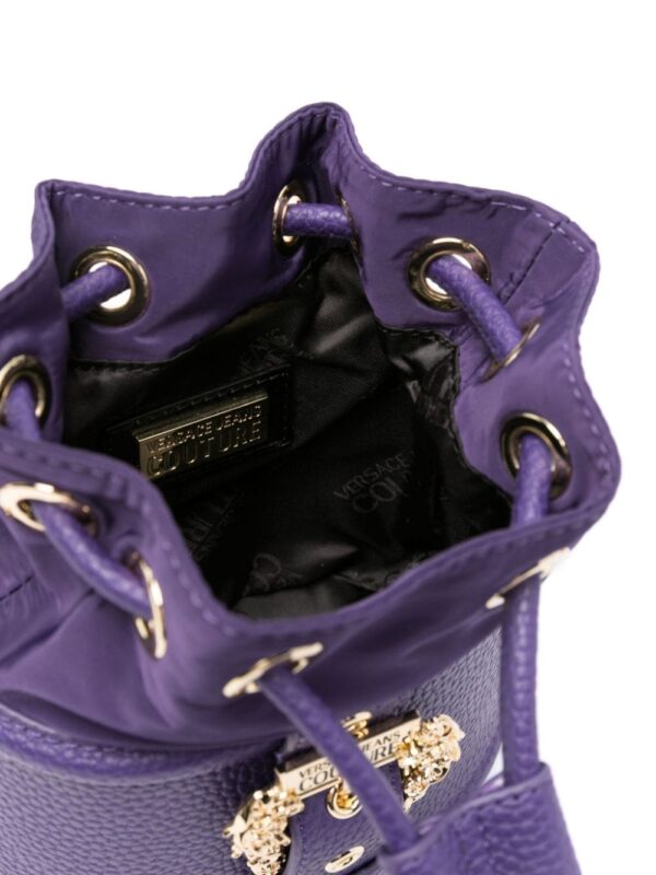 Versace Jeans Couture logo-engraved decorative-buckle bucket bag - Image 5