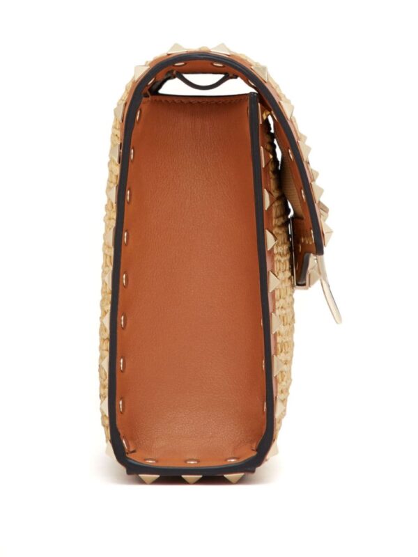Valentino Garavani small Rockstud raffia shoulder bag - Image 4