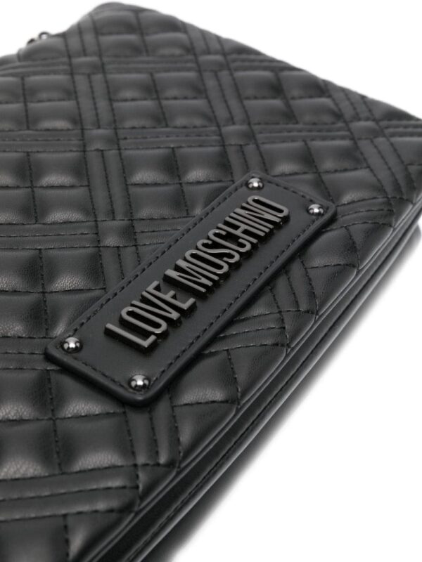 Love Moschino logo-lettering quilted shoulder bag - Image 4