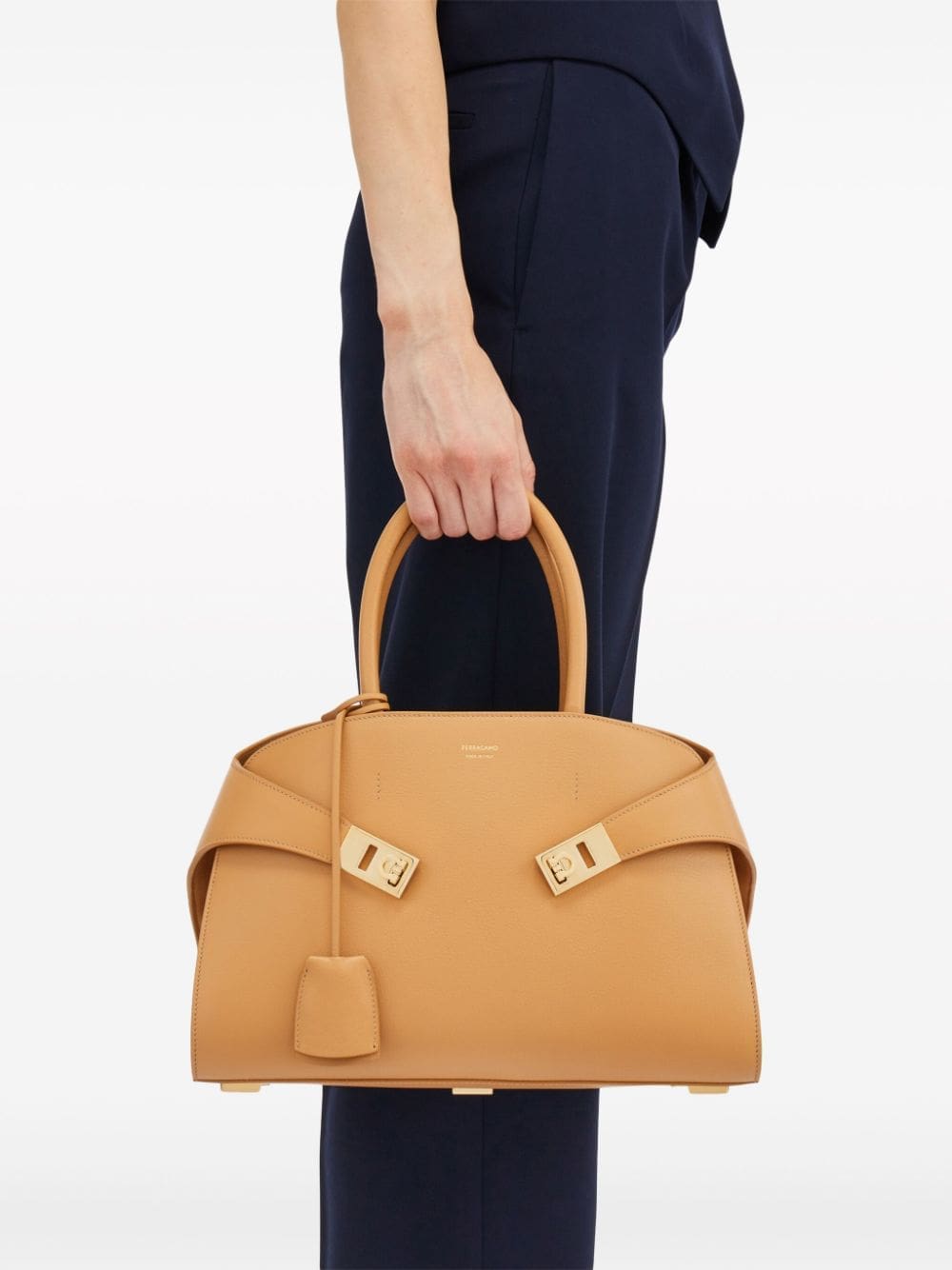 Ferragamo Hug handbag (S) - Image 3