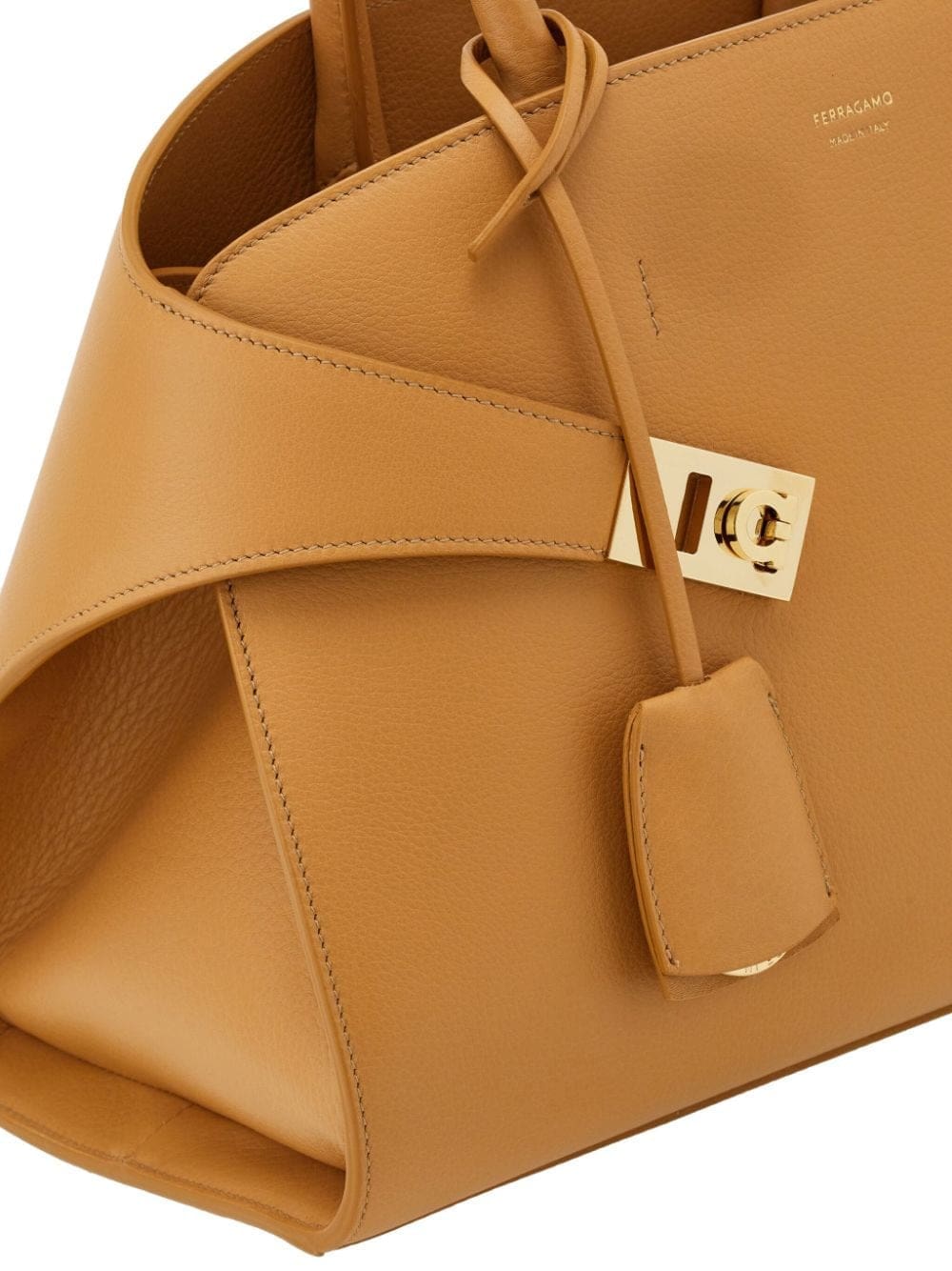 Ferragamo Hug handbag (S) - Image 5