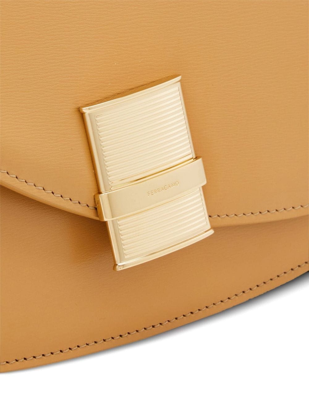 Ferragamo small Asymmetric leather shoulder bag - Image 4