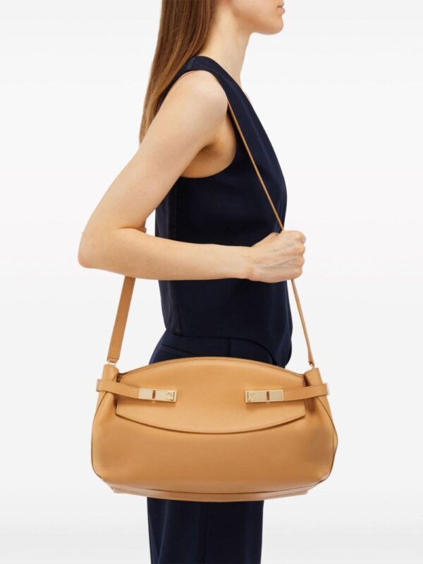 Ferragamo large Pouch leather bag - Image 2
