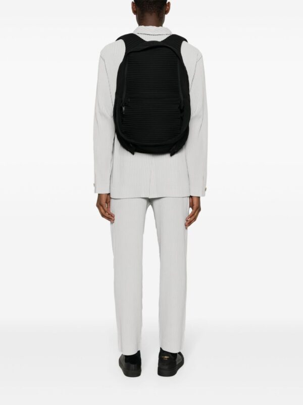 Homme Plissé Issey Miyake ribbed-detailing oval-body backpack - Image 3