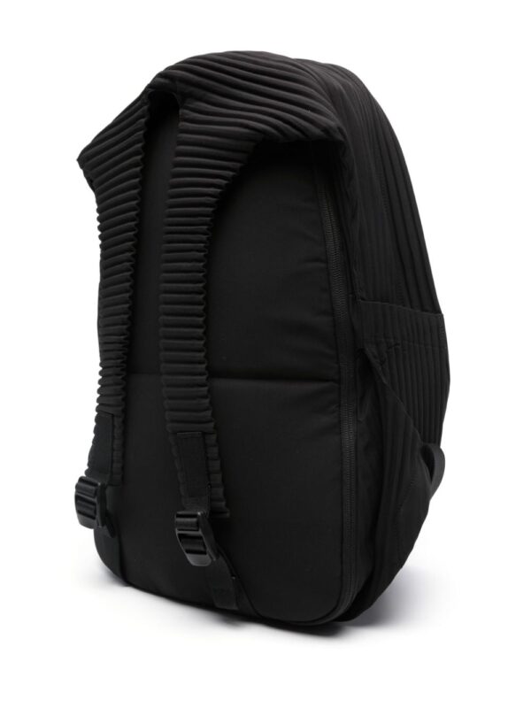 Homme Plissé Issey Miyake ribbed-detailing oval-body backpack - Image 2