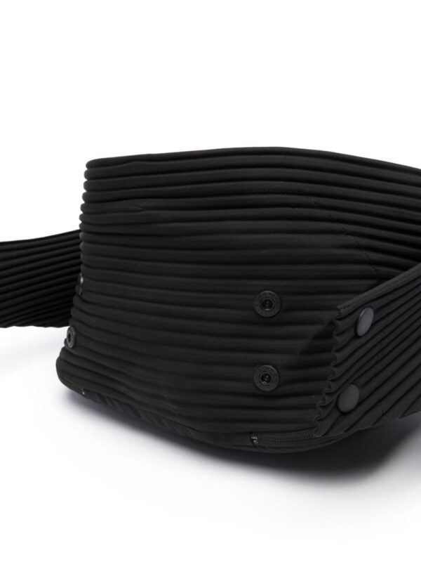 Homme Plissé Issey Miyake ribbed-detailing oval-body backpack - Image 5