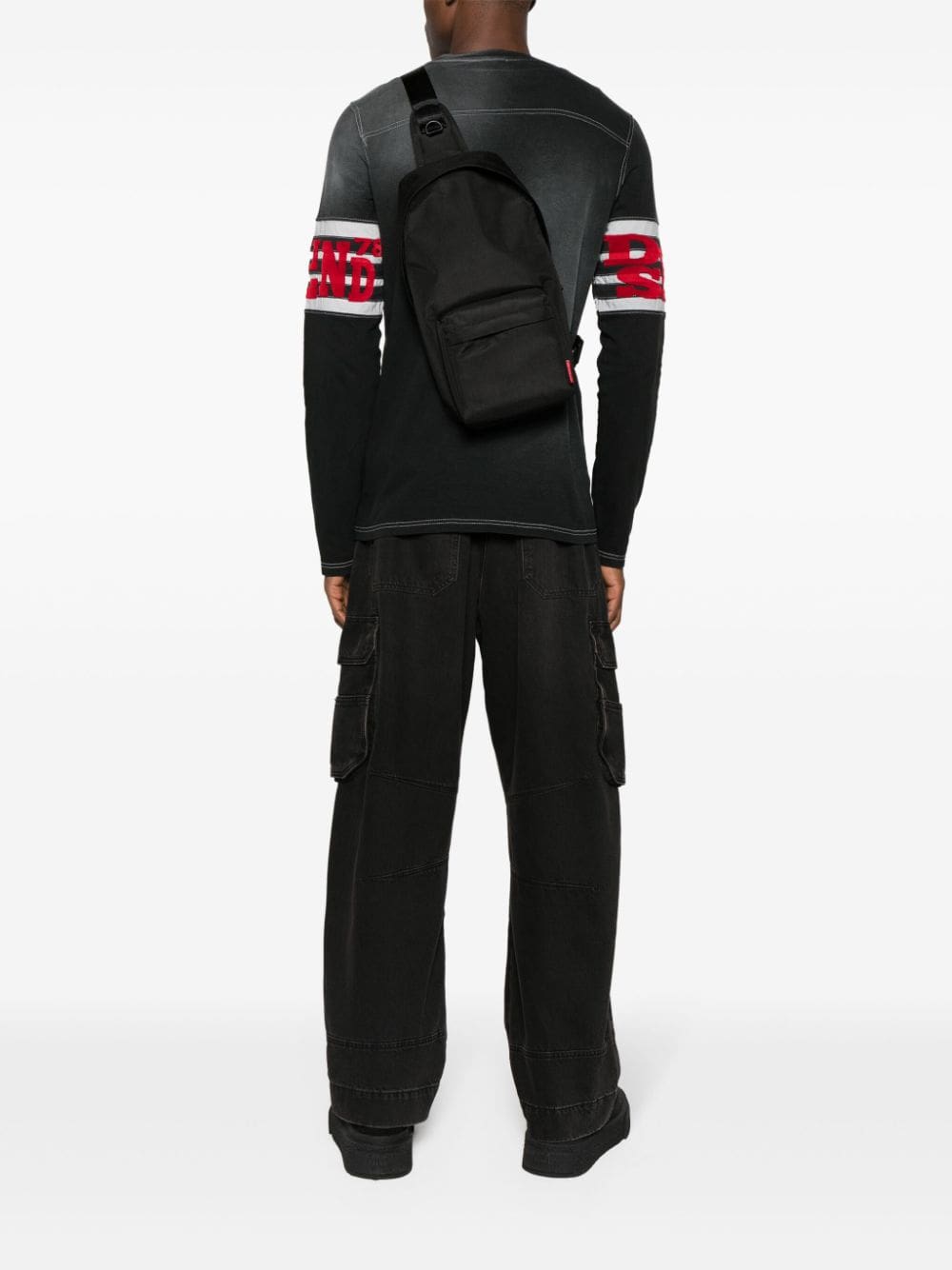 Diesel logo-tag messenger bag - Image 2