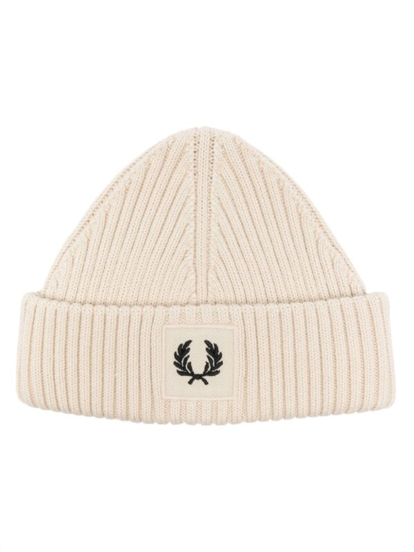 Fred Perry logo-appliqué ribbed beanie