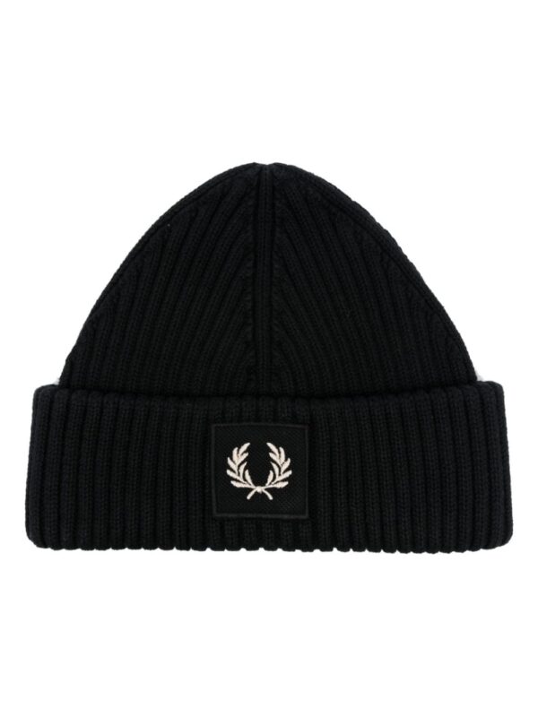 Fred Perry logo-patch ribbed beanie