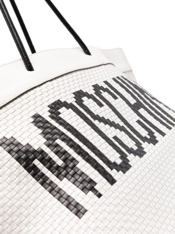 Moschino interwoven leather shoulder bag - Image 4