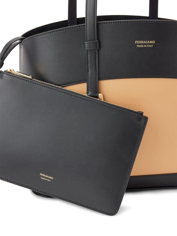 Ferragamo logo-print leather tote bag - Image 4