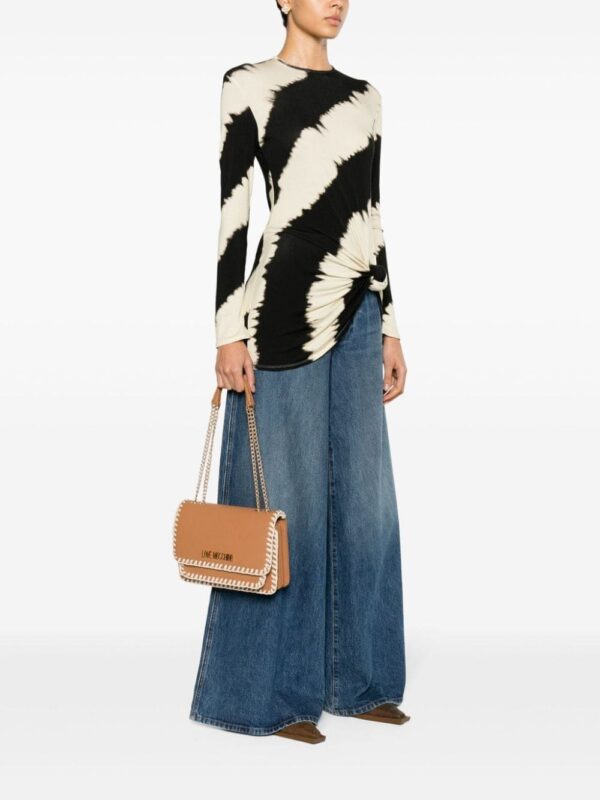 Love Moschino logo-lettering grained shoulder bag - Image 2