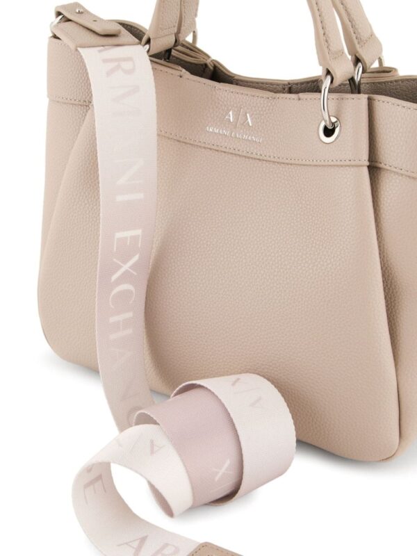 Armani Exchange logo-stamp pebble-texture tote bag - Image 5