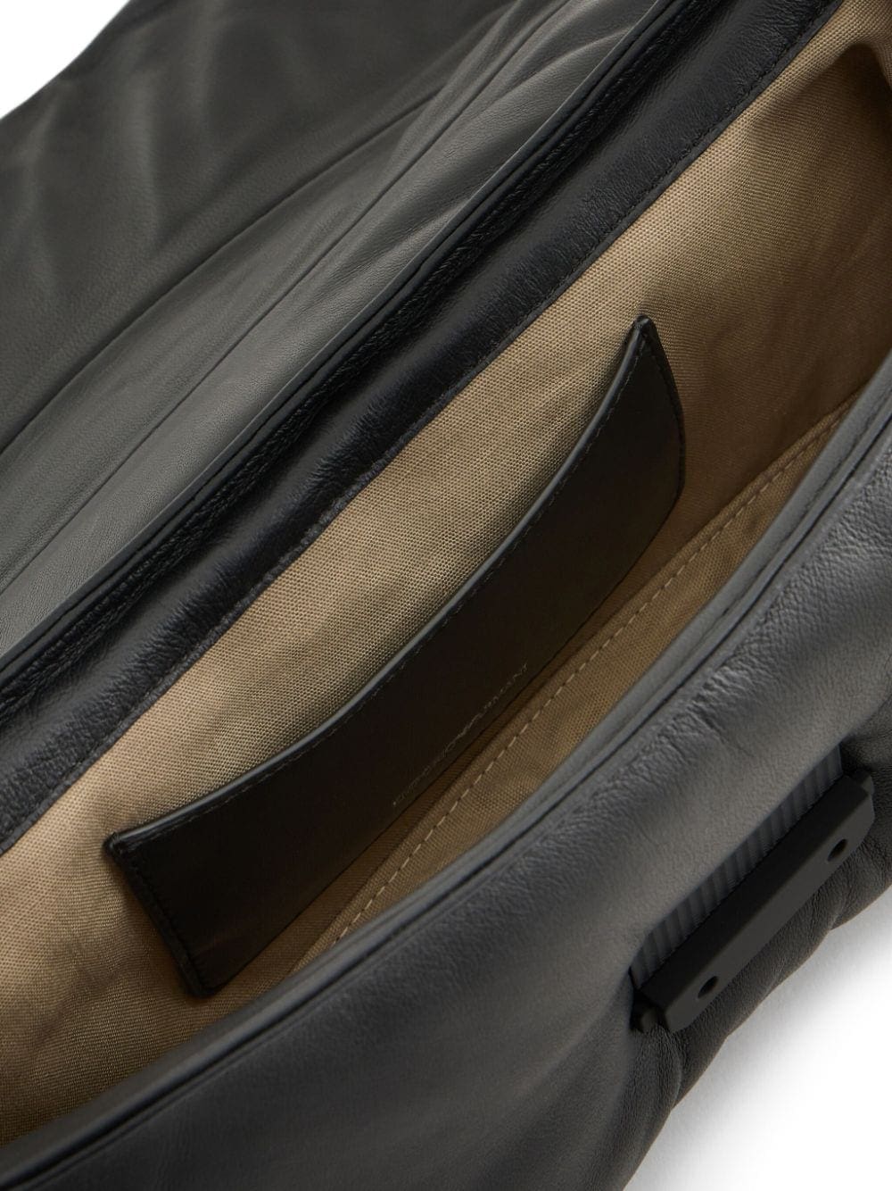 Emporio Armani logo-plaque leather shoulder bag - Image 4