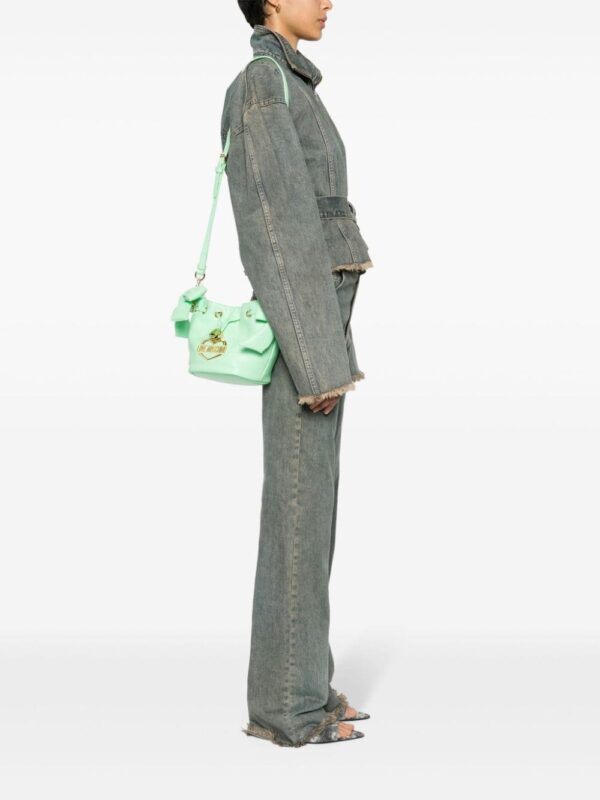 Love Moschino logo-plaque bucket bag - Image 2