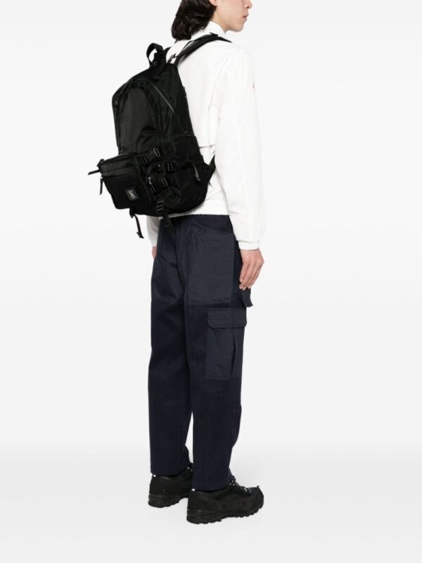 Makavelic logo-appliqué zipped backpack - Image 6
