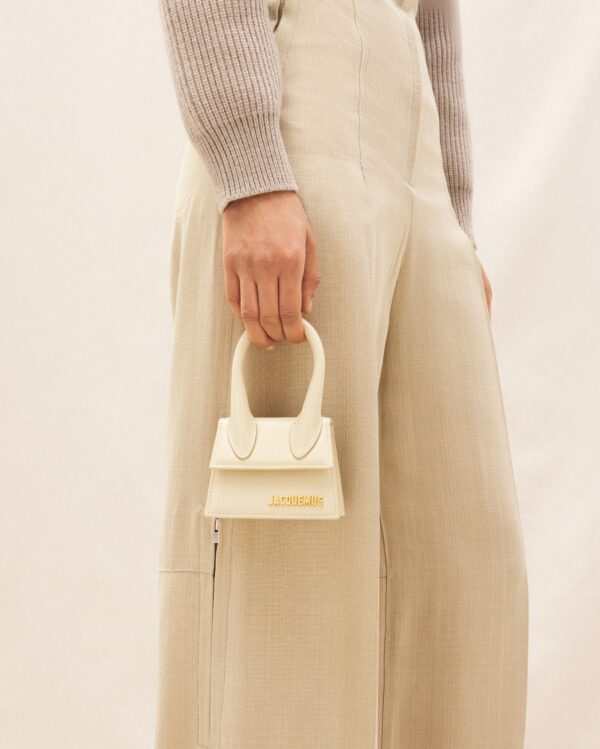 Jacquemus Le Chiquito  Signature mini handbag. - Image 5